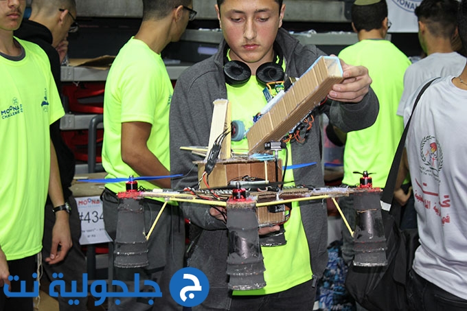 مدرسة المستقبل تحتل المرتبة الاولى ببناء وبرمجة طائرات بدون طيار